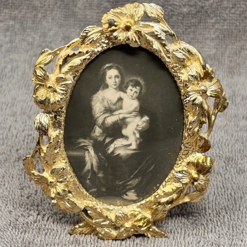 Vintage Gold Tone Floral Oval Mini Picture Frame Madonna Child Victorian Style